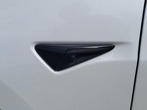 Pearl White 2023 Tesla Model 3 Base
