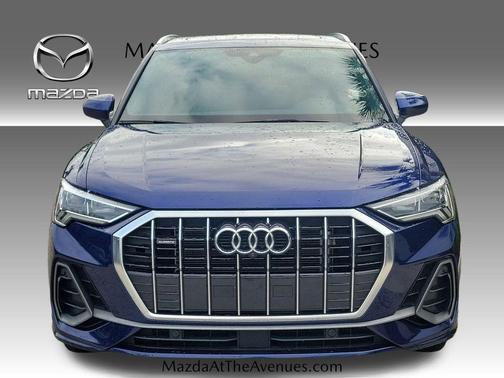 Navarra Blue Metallic 2023 Audi Q3 45 S line Premium