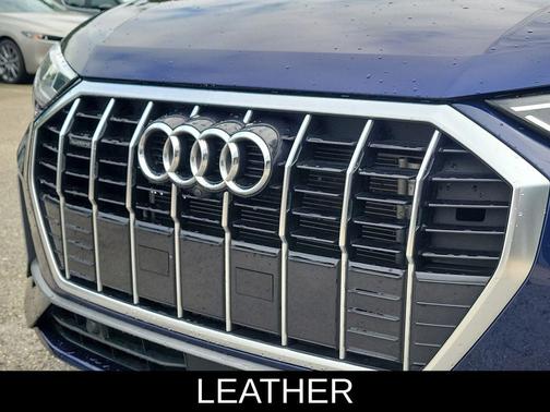 Navarra Blue Metallic 2023 Audi Q3 45 S line Premium