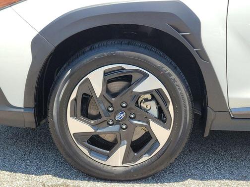 Crystal White Pearl 2024 Subaru Crosstrek Limited