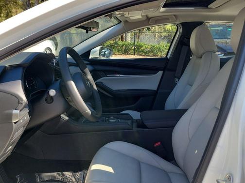 2026 Mazda Mazda3 FWD w/Preferred Package