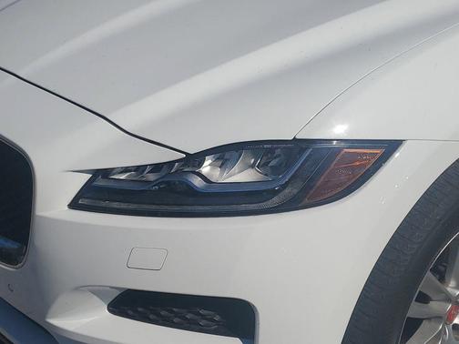 2018 Jaguar F-PACE 25t Prestige