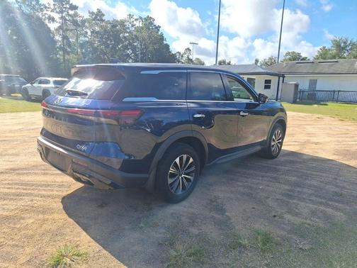 2023 INFINITI QX60 Pure