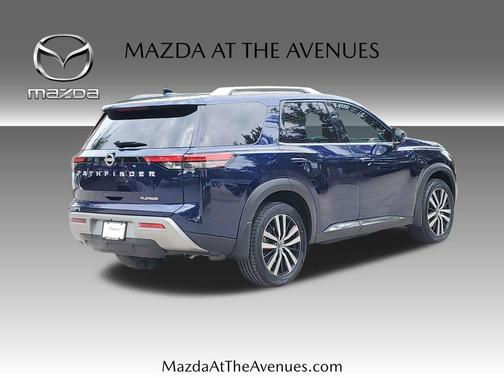 2023 Nissan Pathfinder Platinum