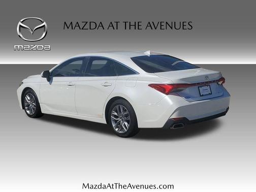 2019 Toyota Avalon XLE