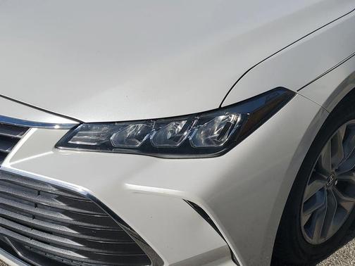 2019 Toyota Avalon XLE