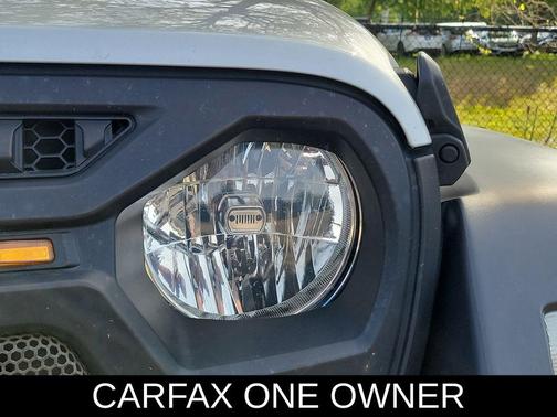 Silver Zynith Clearcoat 2022 Jeep Wrangler Unlimited Sport