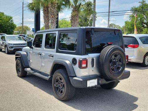 Silver Zynith Clearcoat 2022 Jeep Wrangler Unlimited Sport