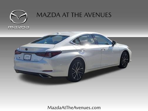 2022 Lexus ES 350 Base