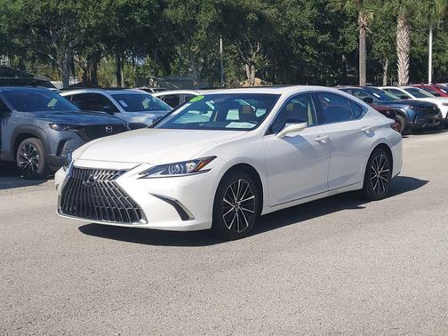 2022 Lexus ES 350 Base