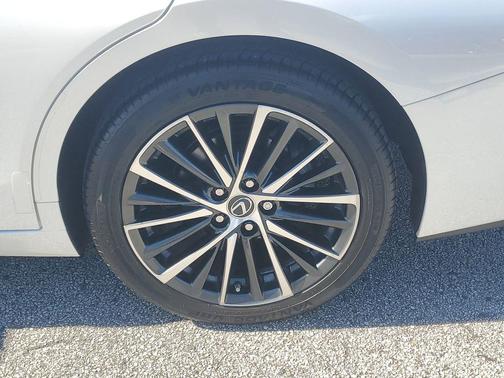 2022 Lexus ES 350 Base