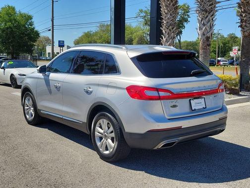 Ingot Silver 2018 Lincoln MKX Premiere