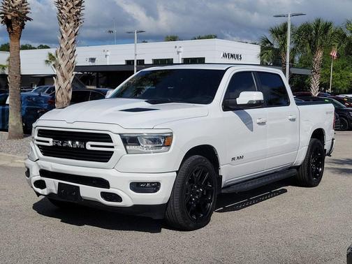 Bright White Clearcoat 2023 RAM 1500 Laramie