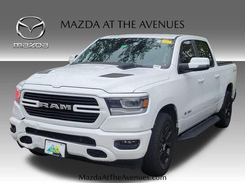 Bright White Clearcoat 2023 RAM 1500 Laramie