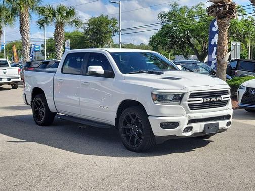 Bright White Clearcoat 2023 RAM 1500 Laramie