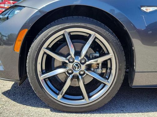 Machine Gray Metallic 2021 Mazda MX-5 Miata RF Grand Touring