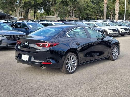 2022 Mazda Mazda3 FWD w/Preferred Package