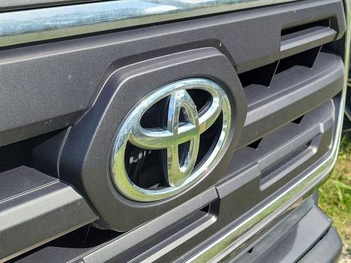 Magnetic Gray Metallic 2017 Toyota Tacoma SR5