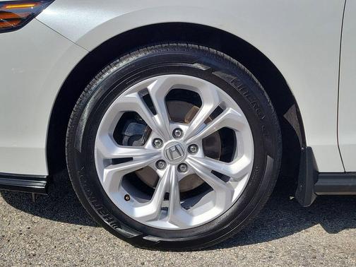 Platinum White 2024 Honda Accord LX
