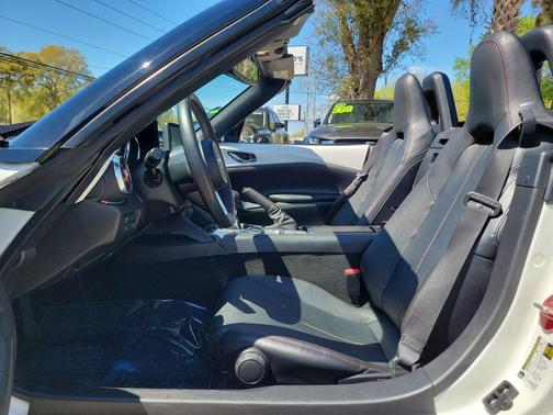 Snowflake White Pearl 2018 Mazda MX-5 Miata Grand Touring
