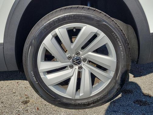 2020 Volkswagen Atlas Cross Sport 3.6L V6 SE w/Technology