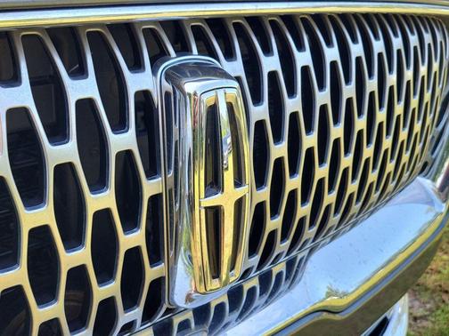 Gray Metallic 2023 Lincoln Nautilus Standard