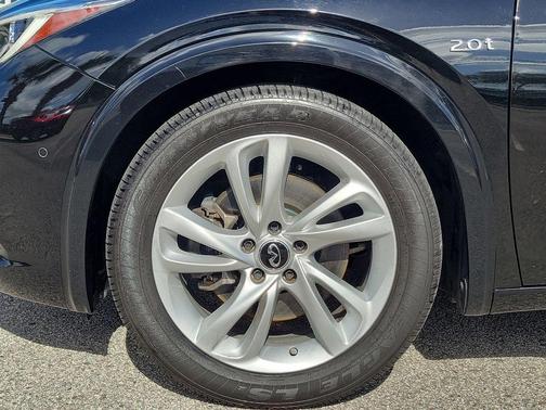 2019 INFINITI QX30 ESSENTIAL