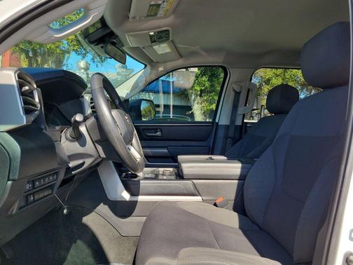 Wind Chill Pearl 2024 Toyota Tundra SR5
