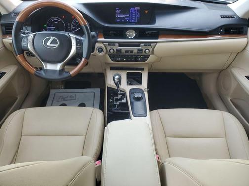 2013 Lexus ES 300h Base