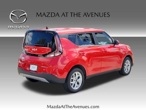 Inferno Red 2024 Kia Soul LX