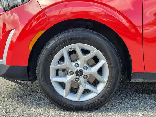 Inferno Red 2024 Kia Soul LX