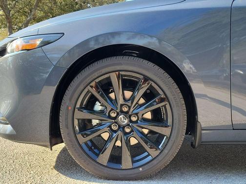 Polymetal Gray Metallic 2026 Mazda Mazda3 2.5 S Carbon Edition