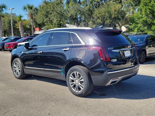 2022 Cadillac XT5 Premium Luxury