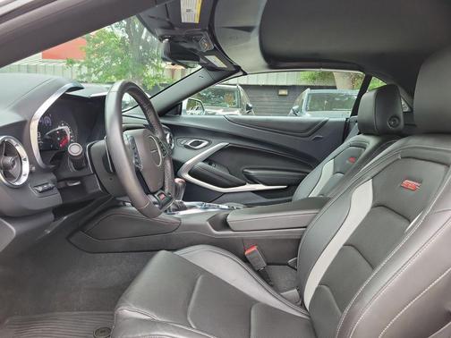 Metallic 2024 Chevrolet Camaro 2SS