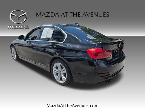 2018 BMW 330 i xDrive