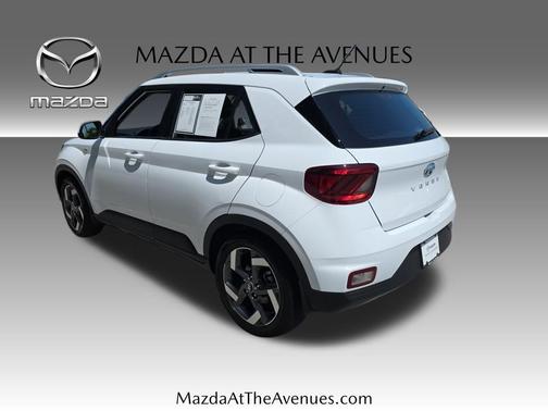 2023 Hyundai VENUE SEL