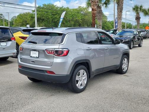 Billet Silver Metallic Clearcoat 2022 Jeep Compass Latitude