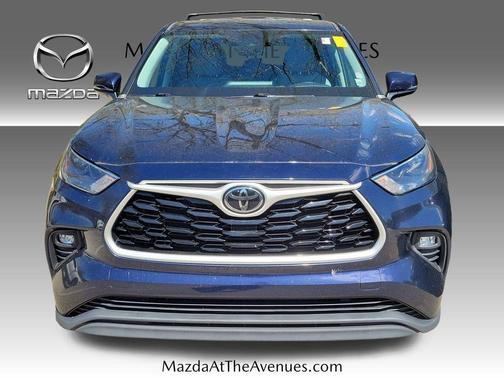 2022 Toyota Highlander LE