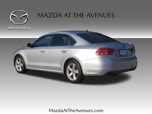 2014 Volkswagen Passat 1.8T Auto Wolfsburg Ed