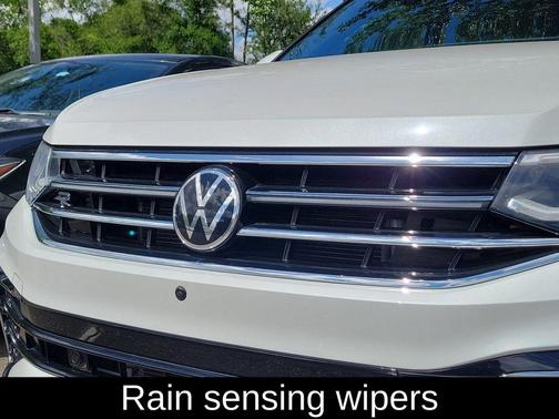 Oryx White Pearl Effect 2022 Volkswagen Tiguan 2.0T SEL R-Line