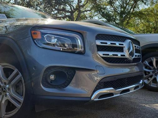 Mountain Gray Metallic 2023 Mercedes-Benz GLB 250 Base 4MATIC