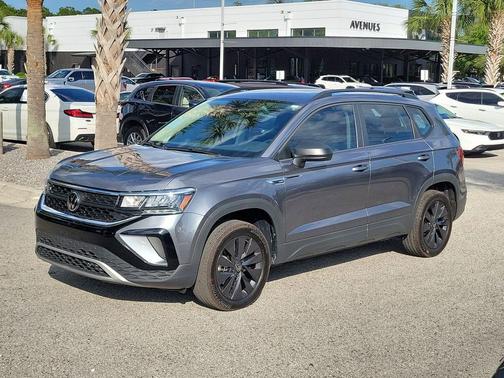 Platinum Gray Metallic 2024 Volkswagen Taos 1.5T S