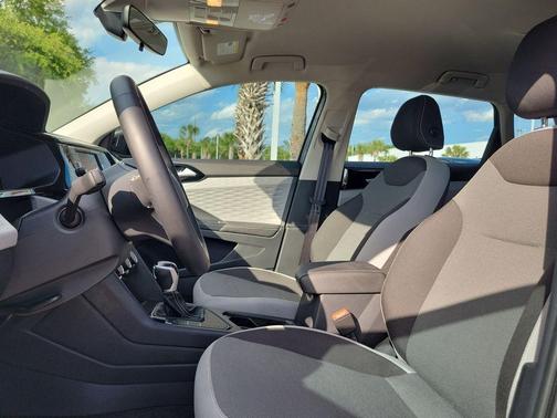 Platinum Gray Metallic 2024 Volkswagen Taos 1.5T S