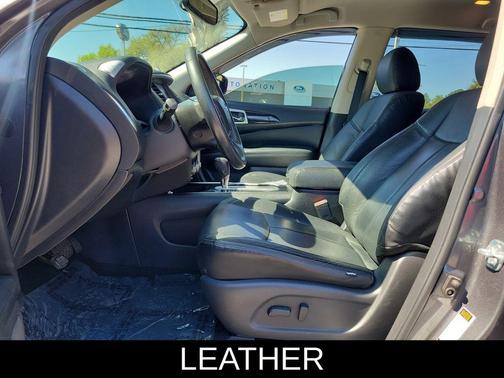 2017 Nissan Pathfinder SV