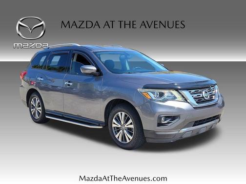 2017 Nissan Pathfinder SV
