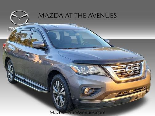 2017 Nissan Pathfinder SV