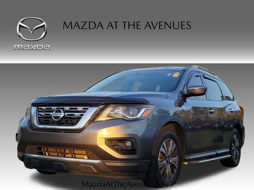 2017 Nissan Pathfinder SV