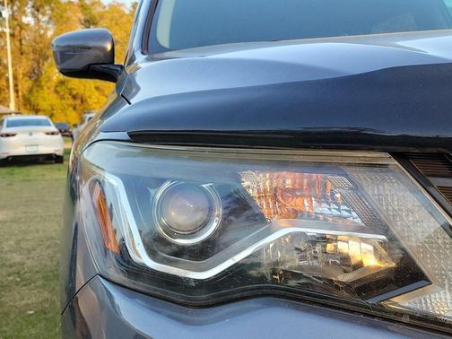 2017 Nissan Pathfinder SV