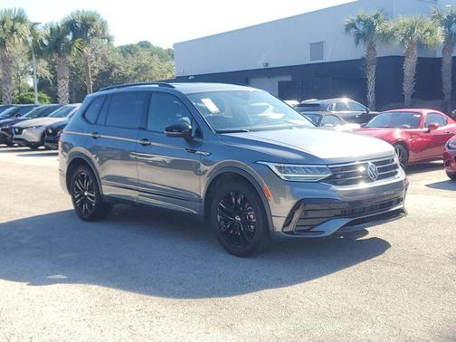 2022 Volkswagen Tiguan 2.0T SE R-Line Black