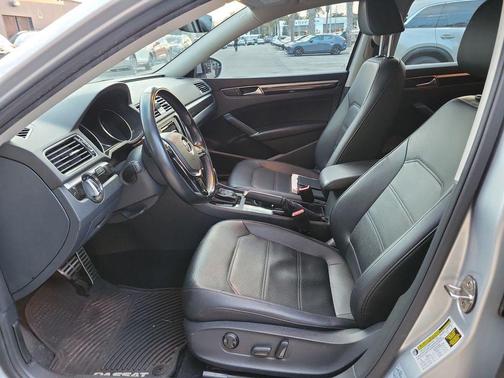 2019 Volkswagen Passat 2.0T SE R-Line